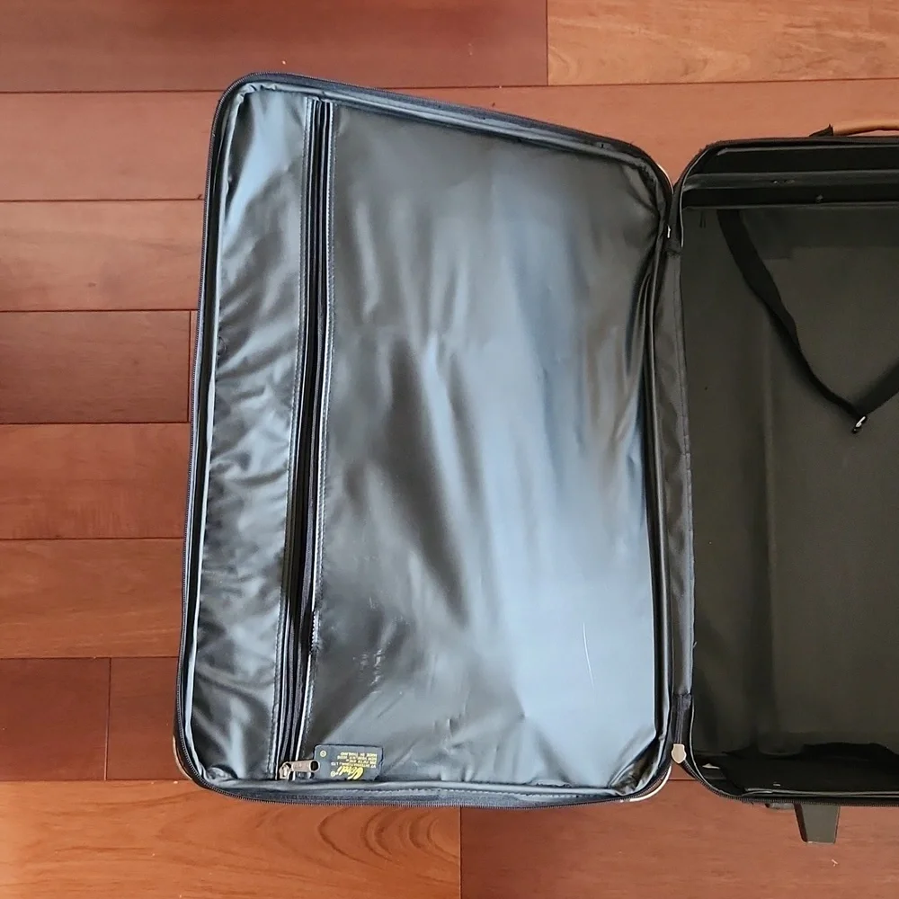 Verdi Black/brown large-sized nonexpandable suitcase. One size.